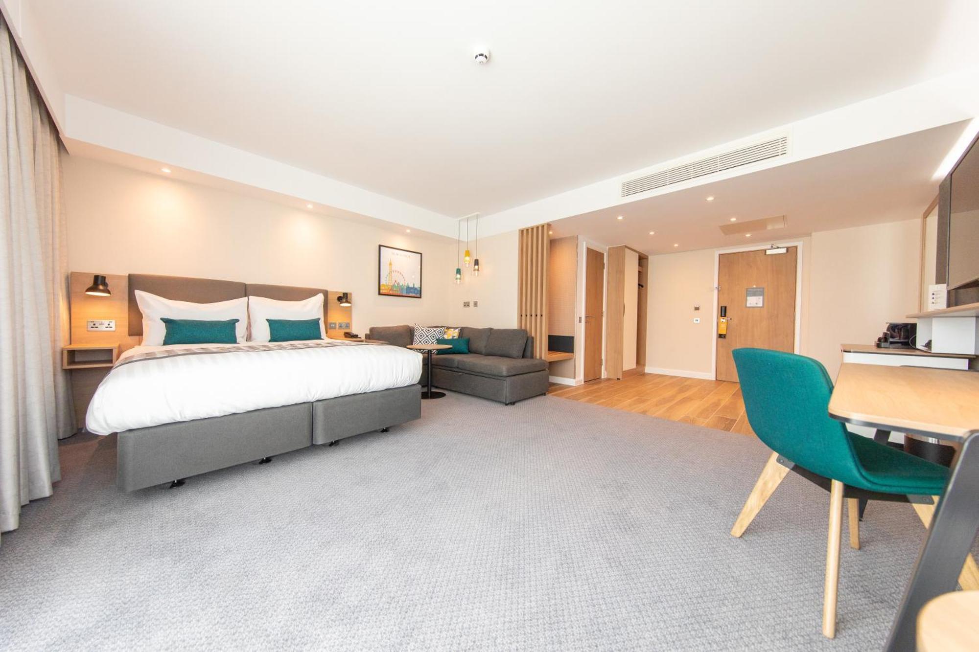 Holiday Inn Blackpool By Ihg エクステリア 写真