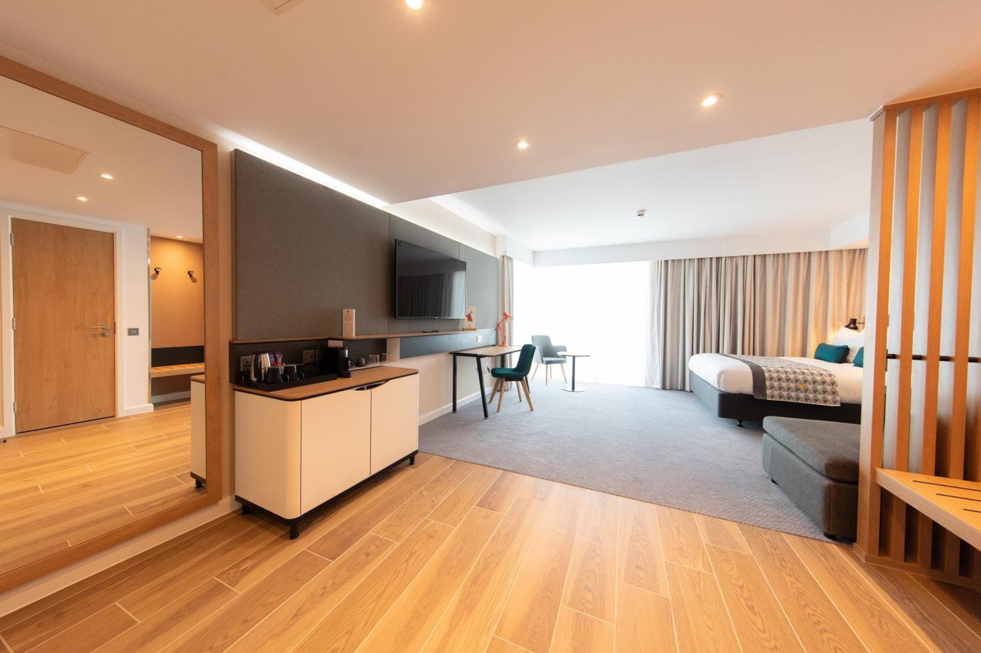 Holiday Inn Blackpool By Ihg エクステリア 写真