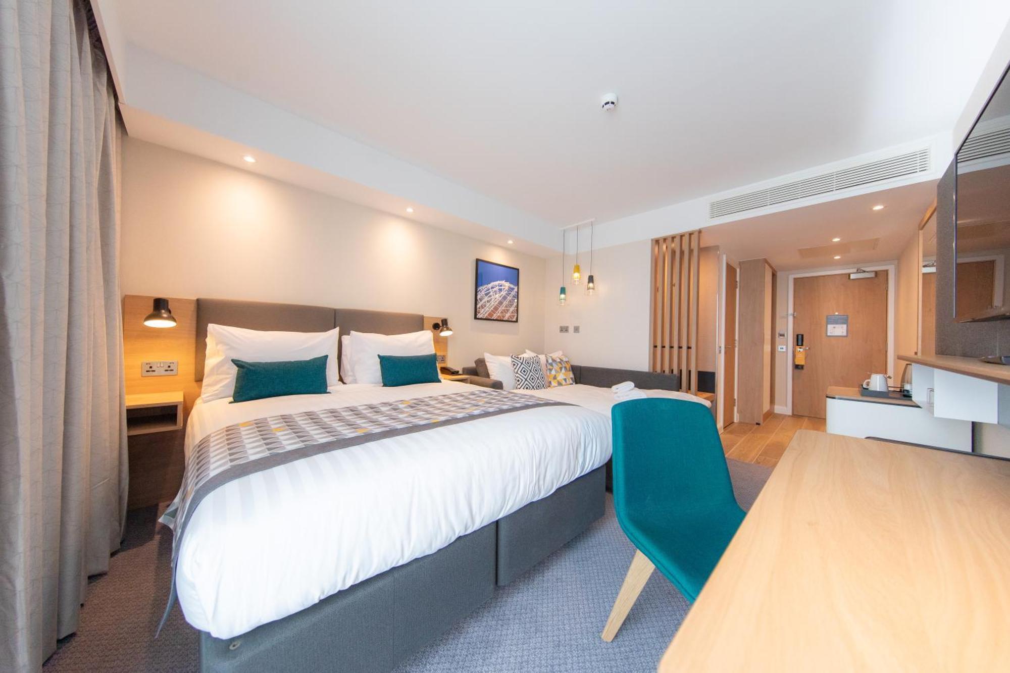 Holiday Inn Blackpool By Ihg エクステリア 写真