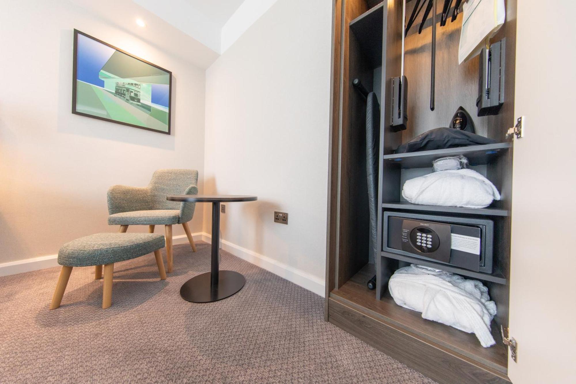 Holiday Inn Blackpool By Ihg エクステリア 写真