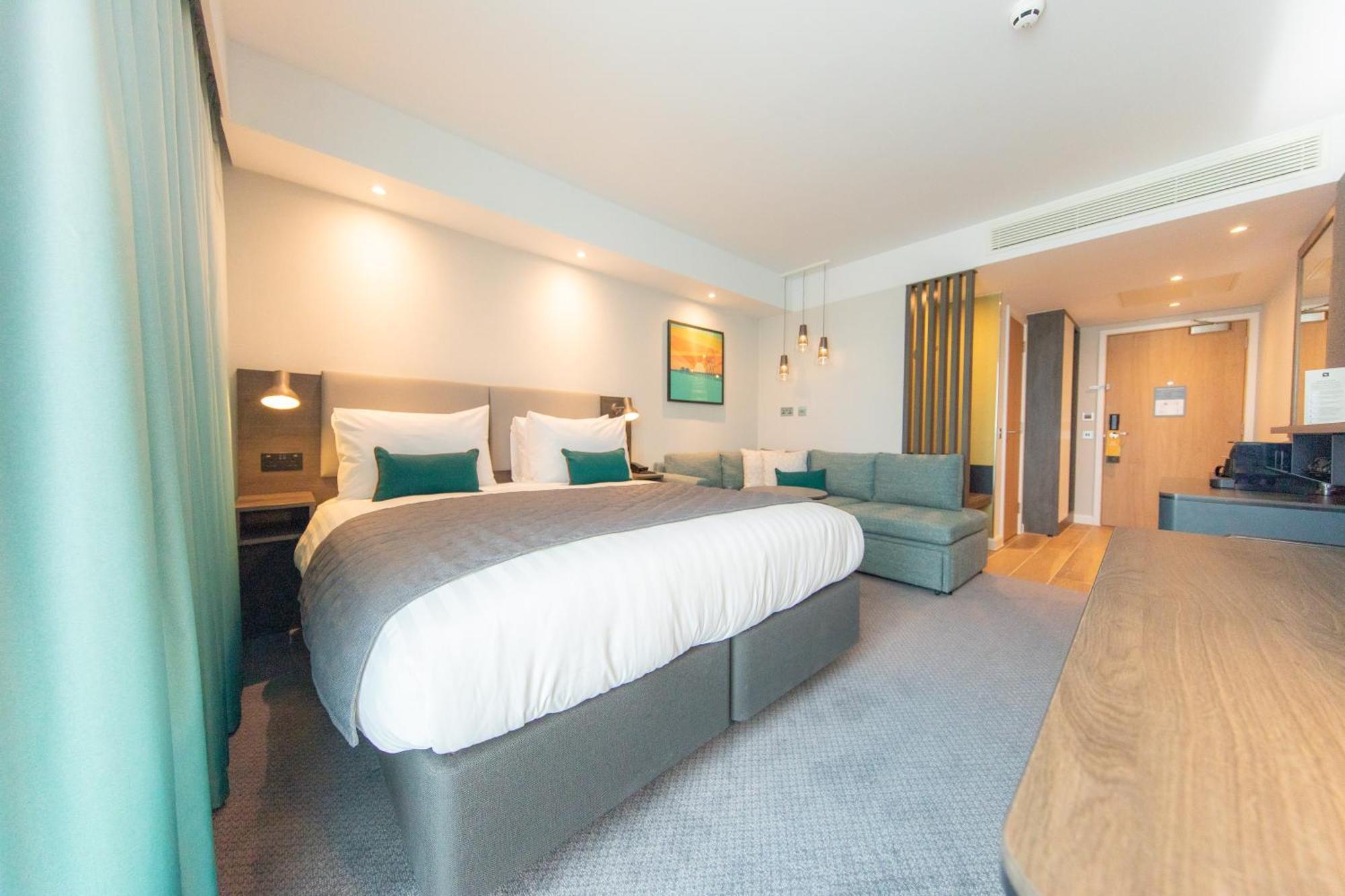Holiday Inn Blackpool By Ihg エクステリア 写真