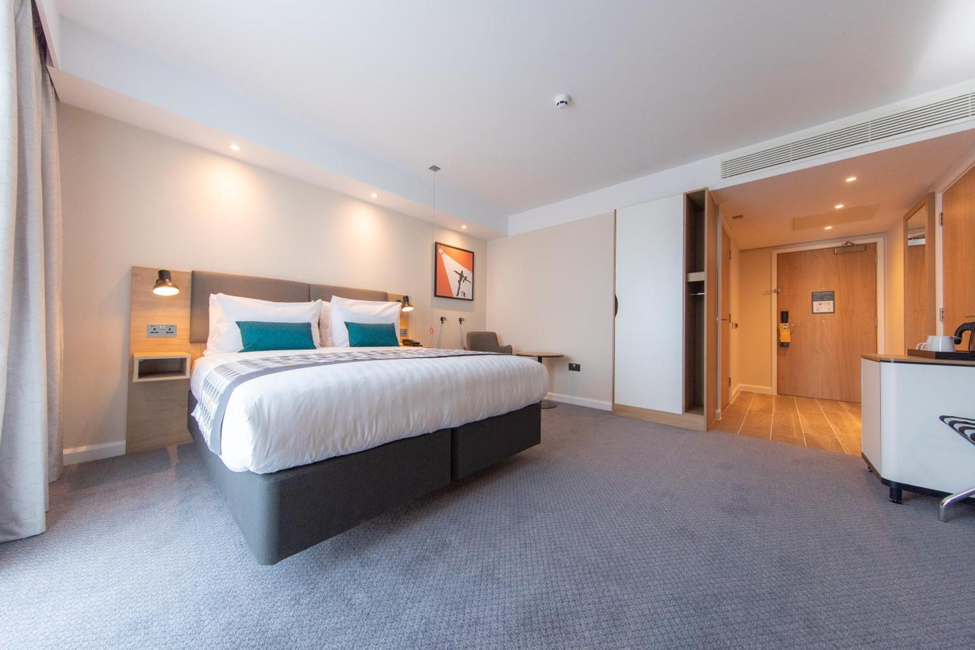 Holiday Inn Blackpool By Ihg エクステリア 写真