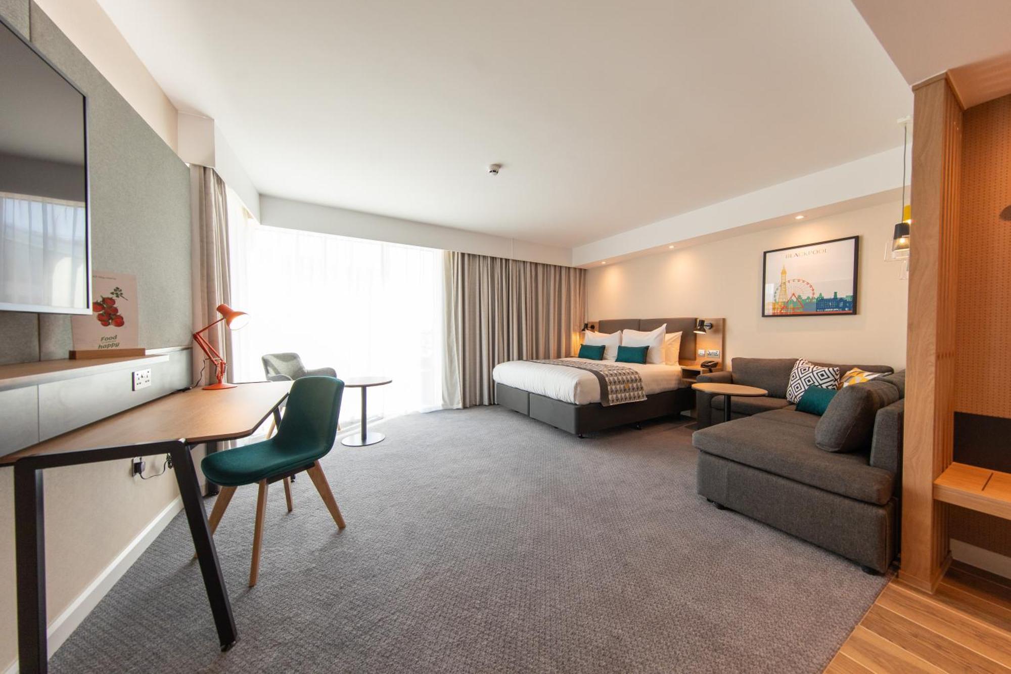 Holiday Inn Blackpool By Ihg エクステリア 写真