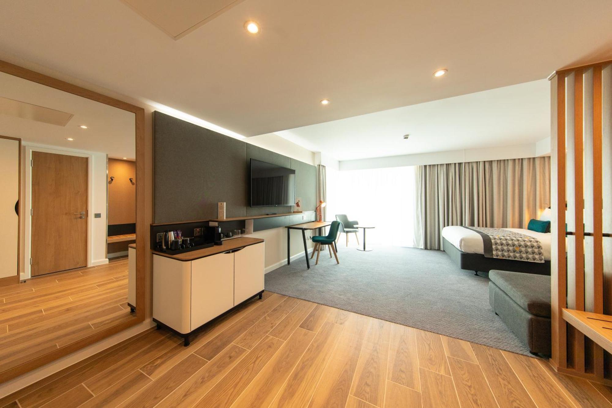 Holiday Inn Blackpool By Ihg エクステリア 写真