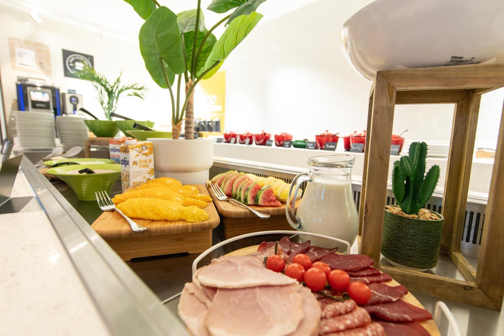 Holiday Inn Blackpool By Ihg エクステリア 写真