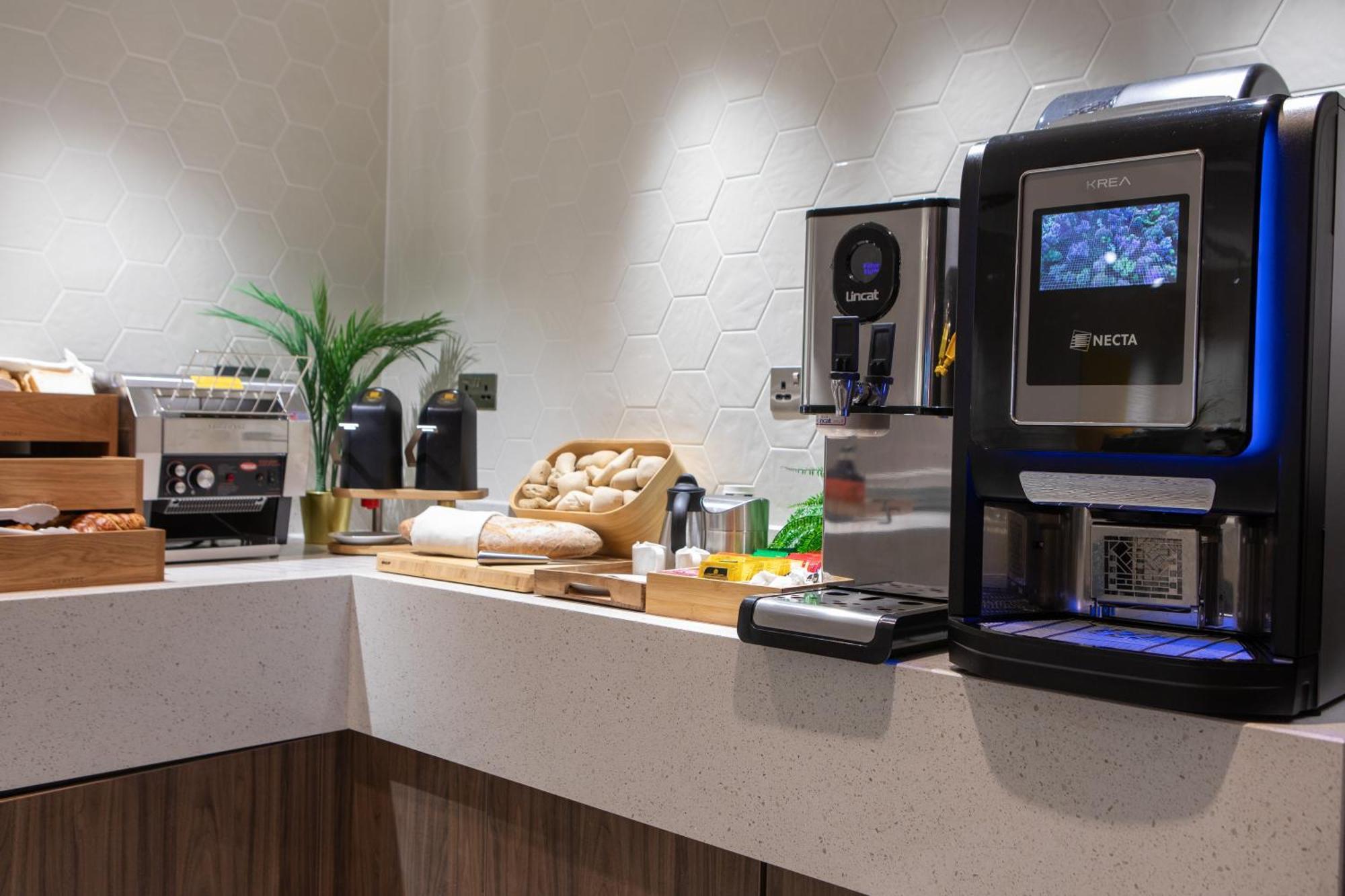 Holiday Inn Blackpool By Ihg エクステリア 写真