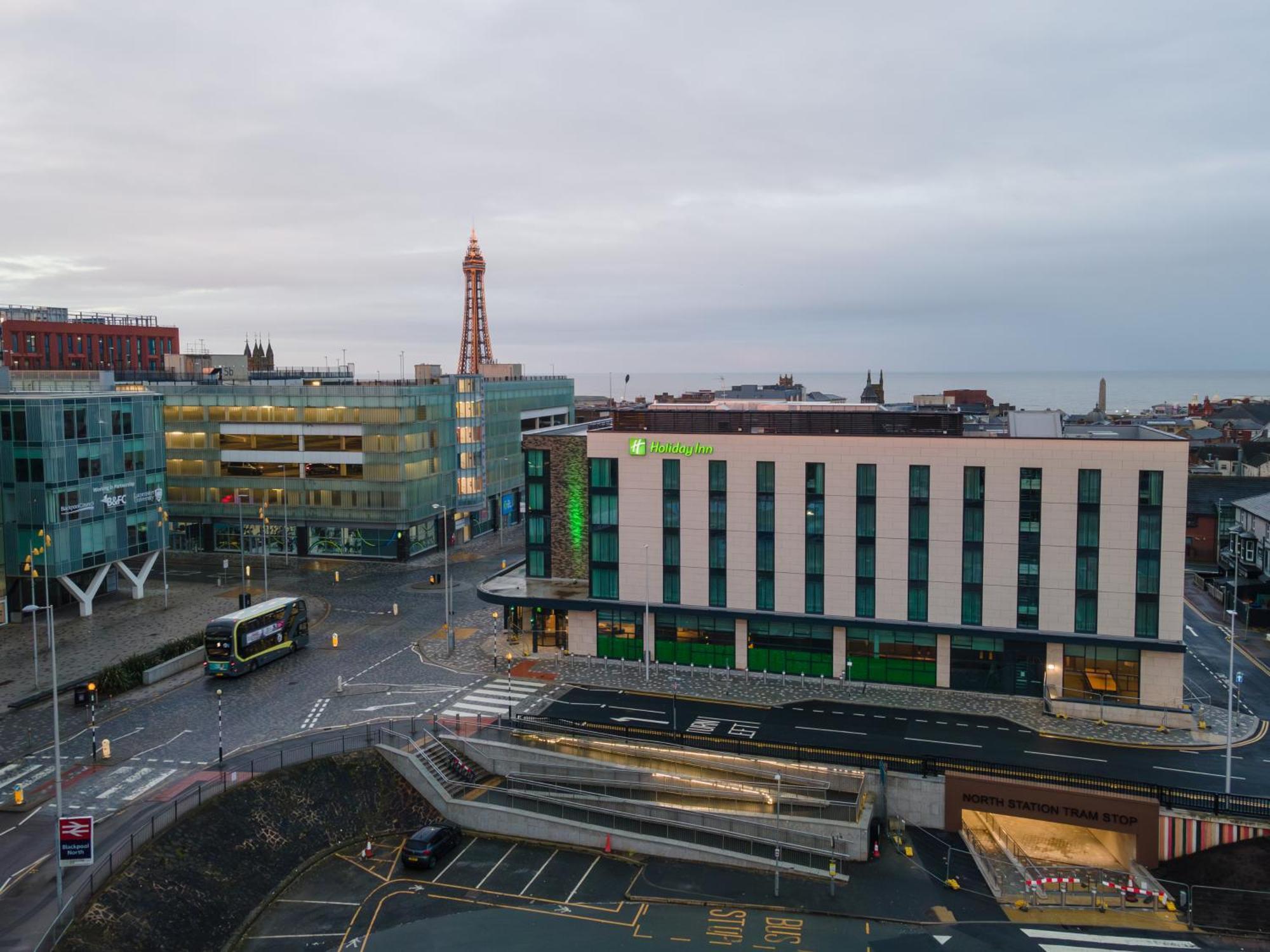 Holiday Inn Blackpool By Ihg エクステリア 写真