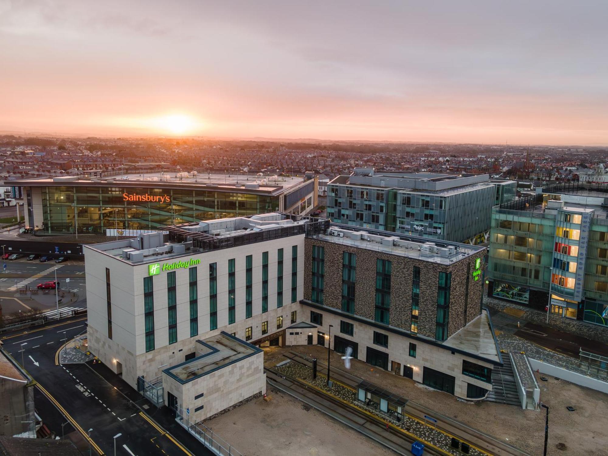 Holiday Inn Blackpool By Ihg エクステリア 写真